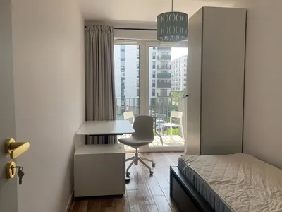 Nowe oddzielne, nieprzechodnie pokoje, duży balkon, szybki dojazd do centrum Warszawy Metro 2026