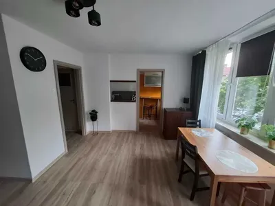 Wynajmę kawalerkę 30m2 + balkon - po remoncie, od zaraz - miniatura 2
