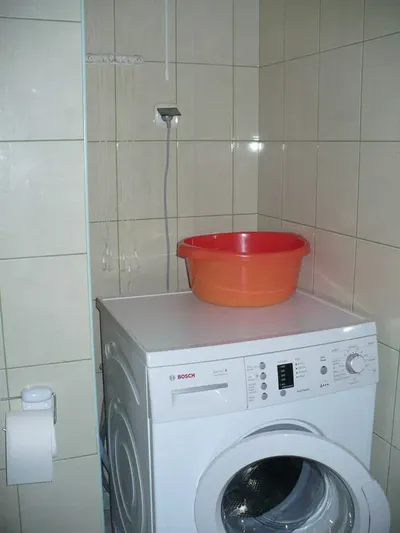 wynajmę mieszkanie31m ul Poranna Krzyki - miniatura 3