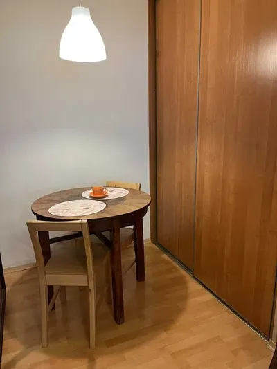 Mieszkanie w centrum z własnym parkingiem - miniatura 3