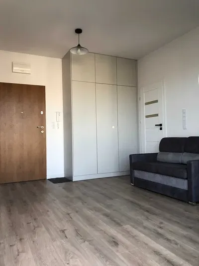 Kompaktowe mieszkanie na zielonym osiedlu, blisko lotniska + garaż - miniatura 5