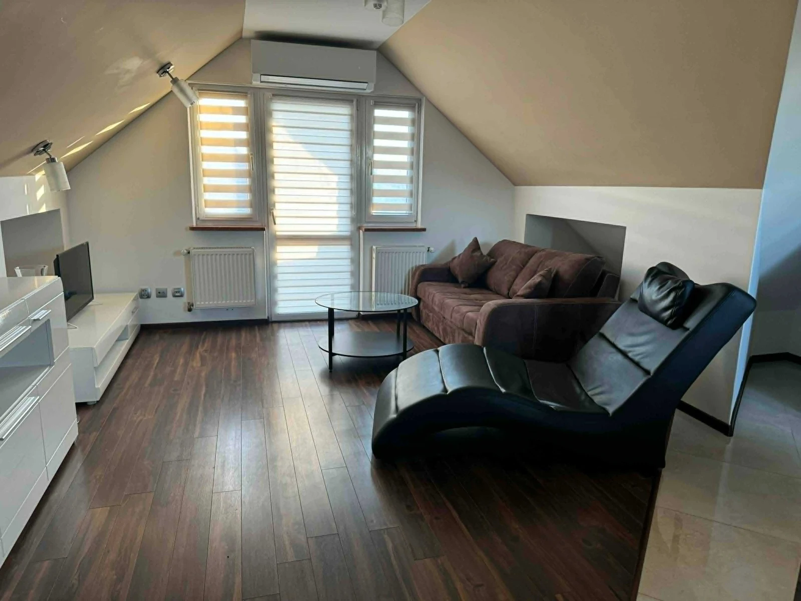 Kraków Grębałów | 120 m² | 2 pokoje + salon | balkon | ogród | osobne wejście - 1/8