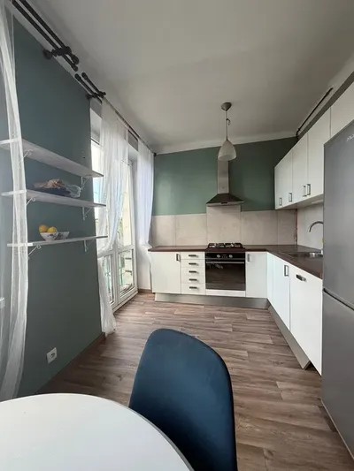 2 pokojowe mieszkanie z pięknym widokiem - miniatura 2