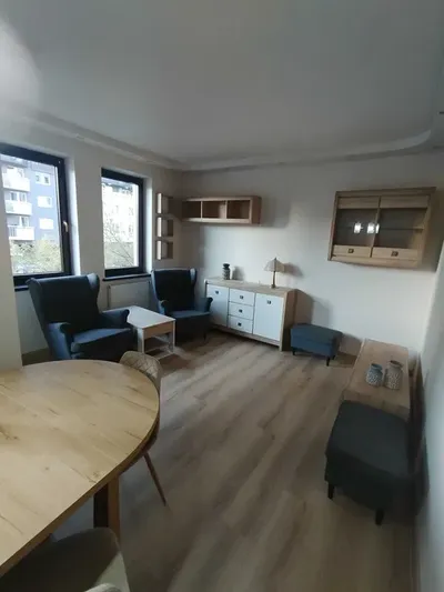 Mieszkanie 3-pokojowe o powierzchni 60 m², położone przy ul. Meiera w Krakowie, bezpośrednio. - miniatura 2