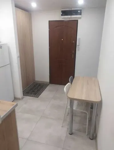 Do wynajęcia mieszkanie 46m trzypokojowe Zaporoska - miniatura 2