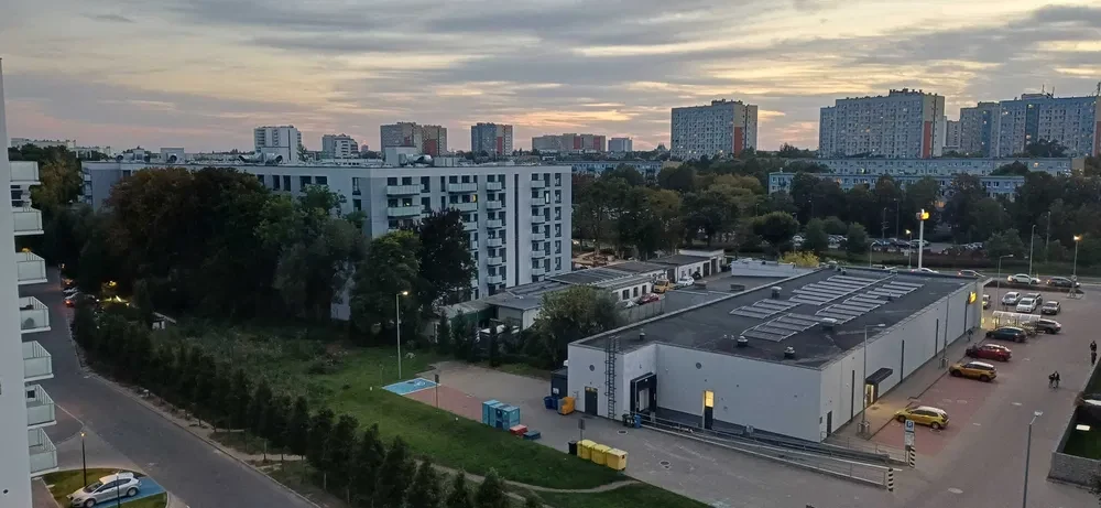 Wynajmę słoneczną kawalerkę na Winogradach z pięknym widokiem, miejsce parkingowym i rowerownią /// - 1/8