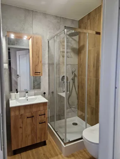 Wynajmę mini apartament z prywatną łazienką - miniatura 2