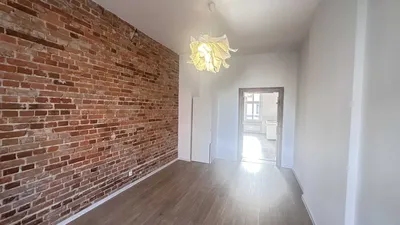 BEZPOŚREDNIO: 2-pokojowe 48 m2 w kamienicy, ścisłe centrum Gliwic, od zaraz - miniatura 2