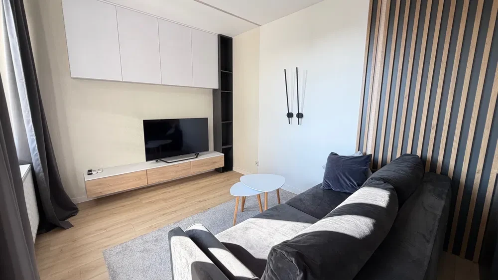 Do wynajęcia 3-pokojowe mieszkanie I Klimatyzacja I Balkon - 1/8