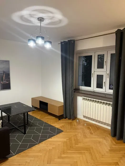 Wynajmę umeblowane mieszkanie – Warszawa, Śródmieście - 1/8