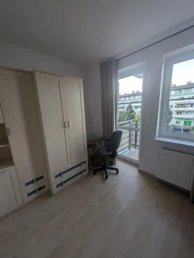 Wynajem mieszkania 4 pokoje - miniatura 3
