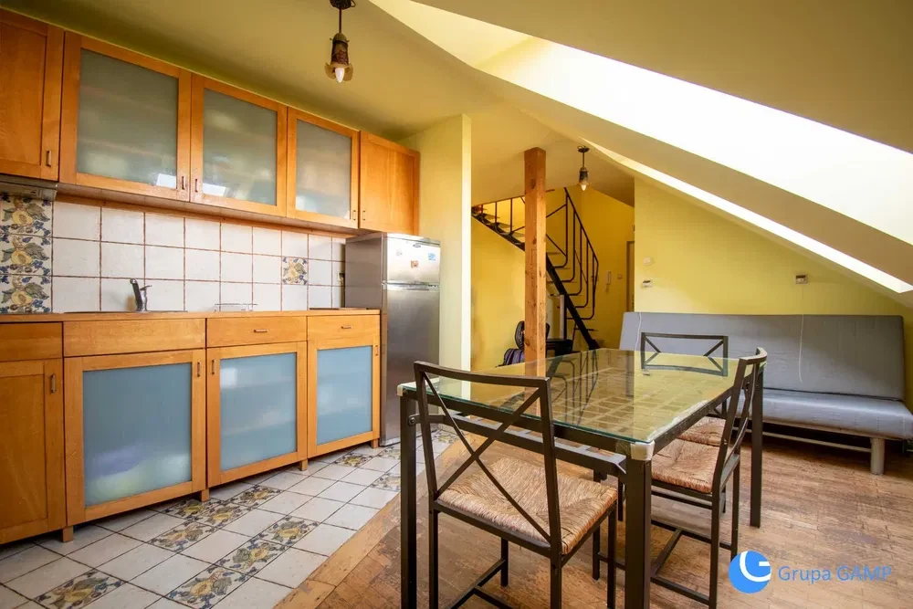 Prądnik Czerwony, 65 m², 4 pokoje, dwupoziomowe - 1/8