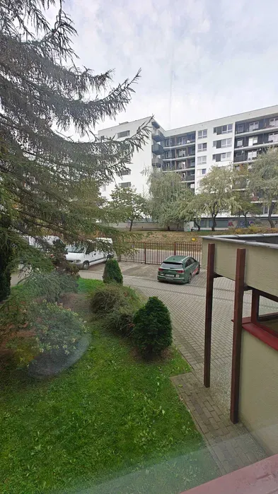 Jasne, bezpieczne 2 pokoje z parkingiem i balkonem – Gocław (przyjazne zwierzętom) - miniatura 5
