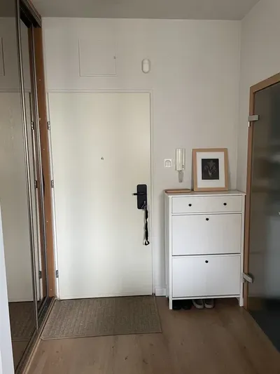 PIĘKNA KAWALERKA 34m2, Centrum, Blisko METRA - miniatura 2