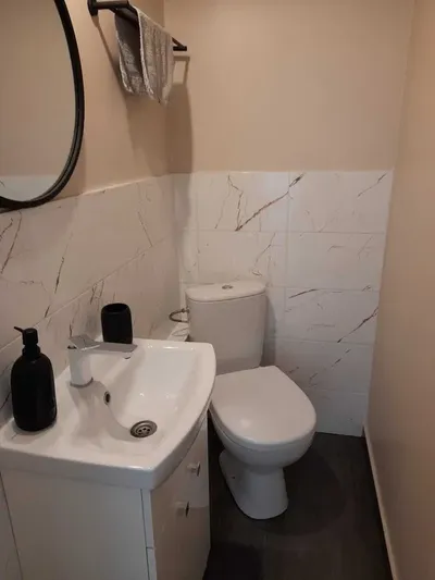 Oferuję na wynajem jednoosobowy pokój z balkonem w mieszkaniu na Powstańców Śląskich w Bydgoszczy - miniatura 5