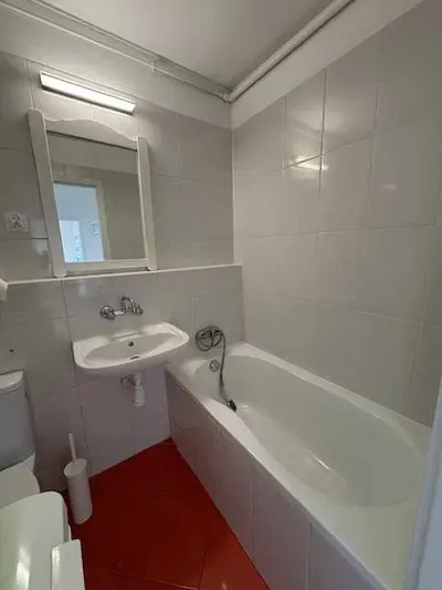 Mieszkanie 2 pokojowe z balkonem po remonciem, 47m2, umeblowane - miniatura 4