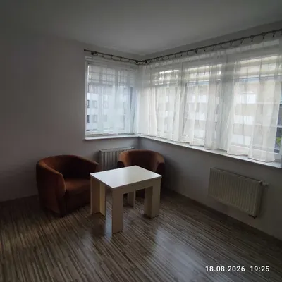 Komfortowy pokój 19,5 m² | Gromskiego 8 Rzeszów - miniatura 5