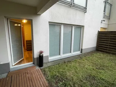 Mieszkanie 40m2 z garażem, Praga-Południe, po remoncie - miniatura 2