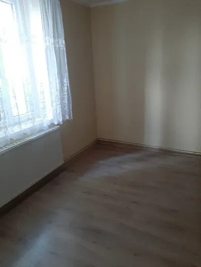 Mieszkanie jednopokojowe w piwnicy - miniatura 3