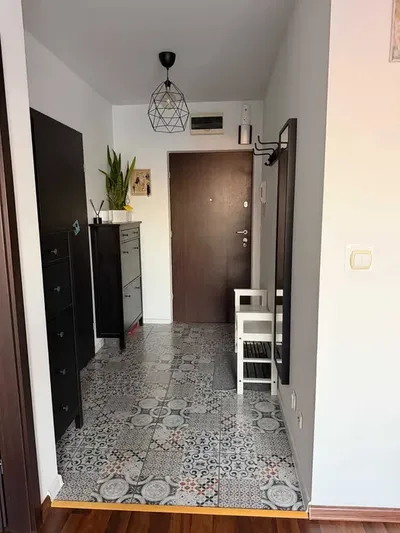 Wynajmę przytulne mieszkanie 2 pokojowe + duży salon z aneksem kuchennym, cicha-spokojna okolica. ul. Sieczna Warszawa - miniatura 4
