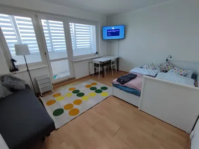Duży pokój z dużym balkonem dla 1 lub 2 osób - miniatura 3