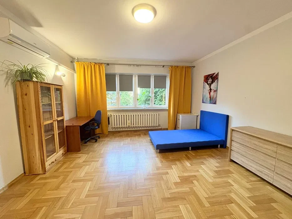 Pokój w dużej szeregówce – spokojnie, komfortowo i w dobrej atmosferze - 1/6