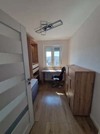 Pokój jednoosobowy w mieszkaniu dwuosobowym. Okolice Ronda Pobitno - miniatura 2