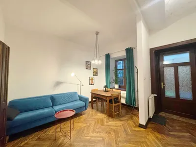 Klimatyczne mieszkanie w centrum - 2 sypialnie + salon - miniatura 2