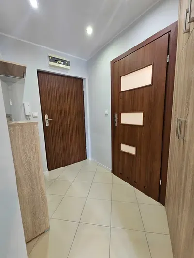 Kawalerka w dzielnicy Warszawa Wesoła do wynajęcia 36 m. Dobra komunikacja - miniatura 4