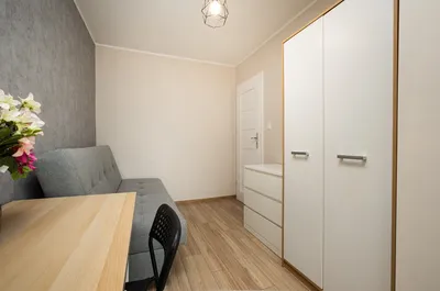 Pokój jednoosobowy z balkonem- os. Podwawelskie- Komandosów 6 - 1300 zł - miniatura 2