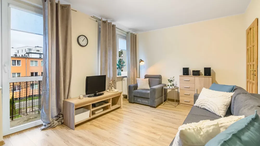 Komfortowa kawalerka na wynajem - wifi, balkon, Gdańsk Przymorze - 1/8