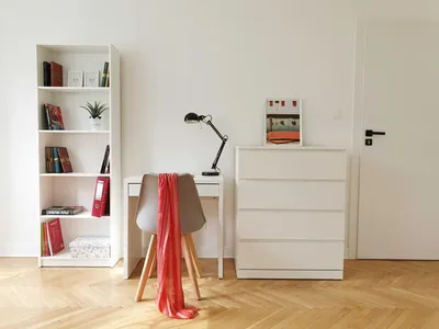 Bezpośrednio 3-pokojowe mieszkanie z oddzielną kuchnią ul. Pawia 32