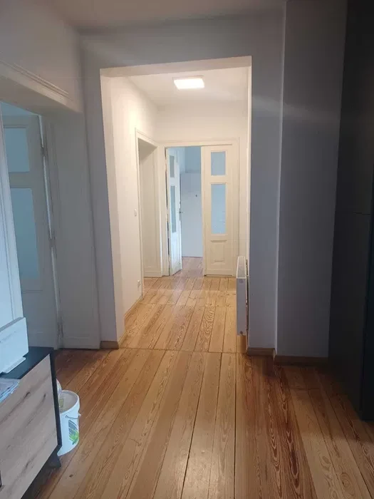 Wynajem, 3 duże pokoje, 105m2, Łazarz, 3 piętro, dwa balkony - 1/8