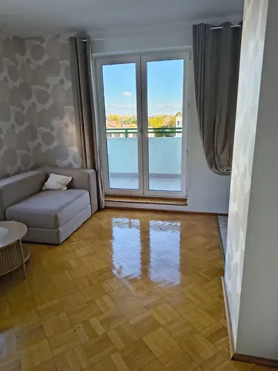 Kawalerka z balkonem na Bemowie- dwa przystanki od metra - miniatura 3