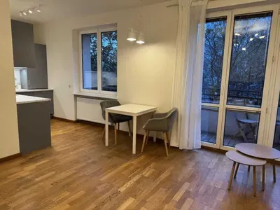 Bardzo ładne studio w świetnej lokalizacji ul. Dubois - miniatura 3