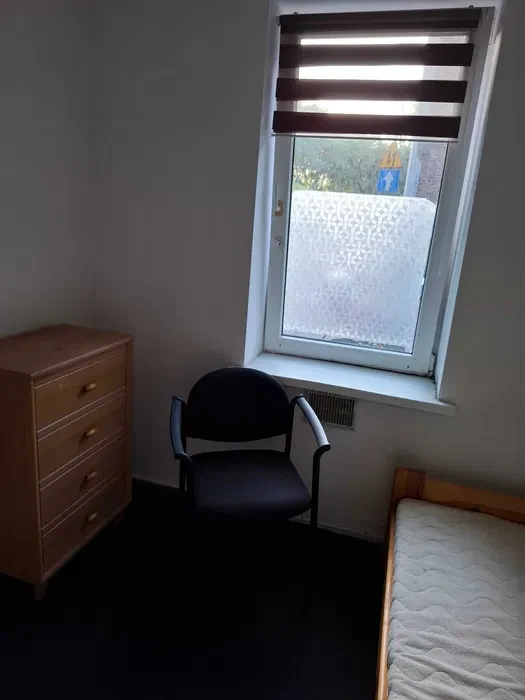 3 pokoje 1 osobowy do wynajęcia - 1/8