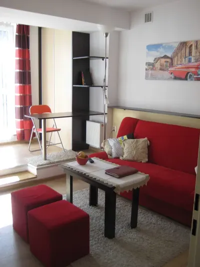 MINI-APARTAMENT / mikrokawalerka z ogródkiem Olsza/Prądnik. 1700 za wszystko! - miniatura 3