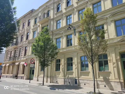 Wynajmę bardzo ładną kawalerkę w zabytkowej kamienicy róg pomorskiej i wschodniej, ciche