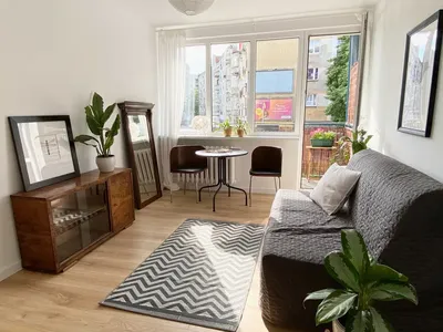 2 800 zł całość, Centrum, ok. Grabiszyńskiej - 2 pokoje, osobna kuchnia z oknem, balkon, blisko tramwaj, blok media miejskie - miniatura 2