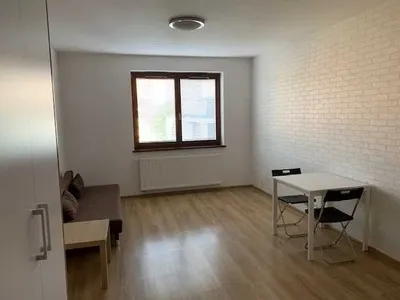 Duża nowoczesna kawalerka, 27m na 3 piętrze, w nowym budynku przy ul. Dobrego Pasterza. Tramwaj.