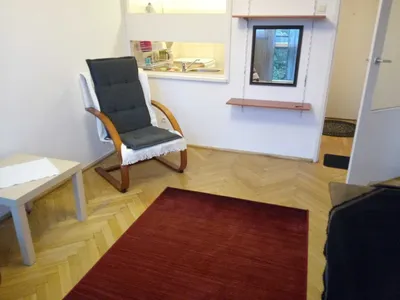 Wynajmę kawalerkę w Śródmieściu Warszawy - miniatura 2