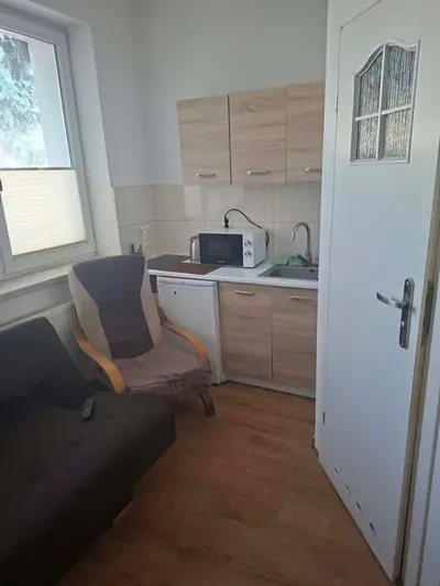 Wynajmę przytulną kawalerkę w Łagiewnikach - miniatura 2