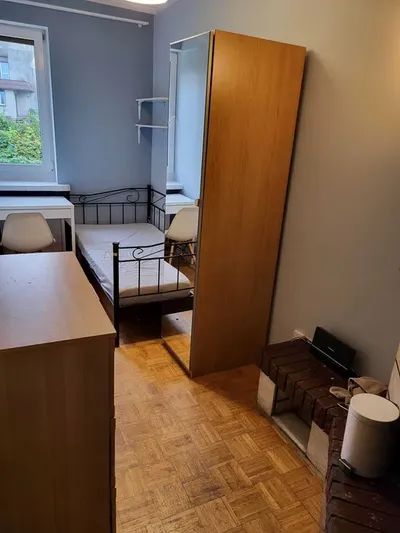 Pokój jednoosobowy dla studentki lub pani pracujacej - miniatura 3
