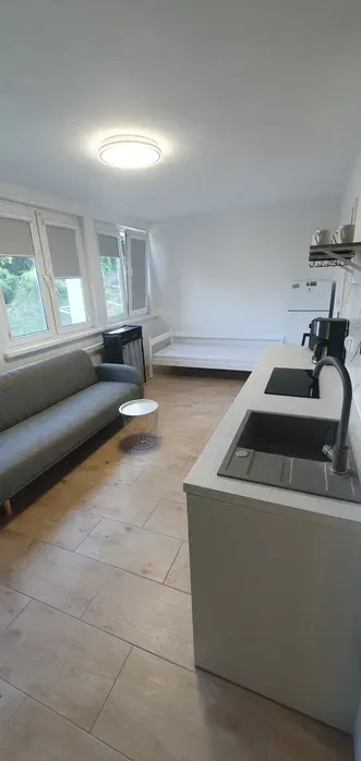 2 pokojowe tanie mieszkania blisko Starego Miasta parking free - miniatura 3