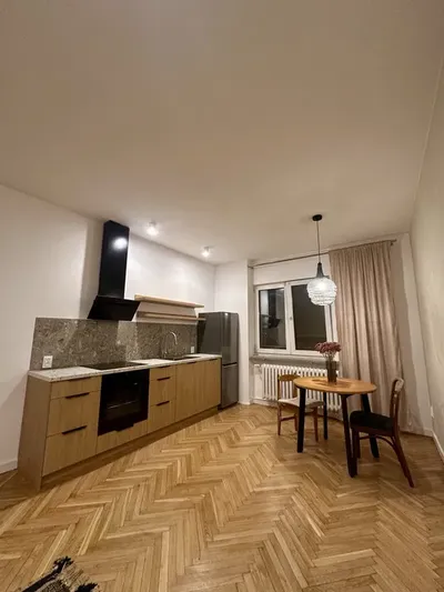37m² | 2 pokoje | Mokotów | blisko Łazienek i Parku Morskie Oko | po generalnym remoncie - miniatura 2