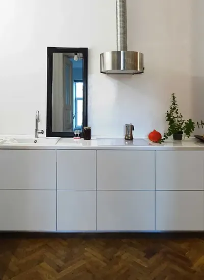 Beautiful apartment in the center of Kraków (old town district) 74m2 for rent - miniatura 5