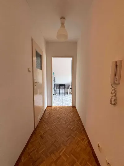 Mieszkanie blisko UMK 2 pokojowe na wynajem, w cenie miejsce postojowe w hali garażowej - miniatura 2
