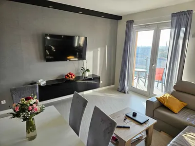 Wynajmę mieszkanie dwupokojowe z garażem podziemnym i komórką w cenie, widzew Panoramika - miniatura 2