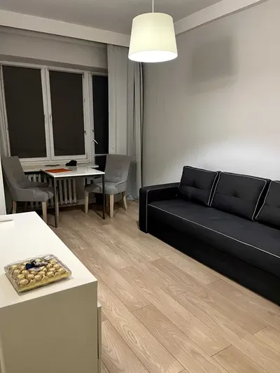 Kawalerka na woli - 2 przystanki od metra Płocka - miniatura 2