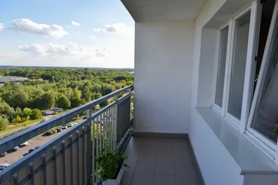 Duża kawalerka 42 m² | Duży balkon | 10. piętro | piękny widok | Orła Białego - miniatura 3